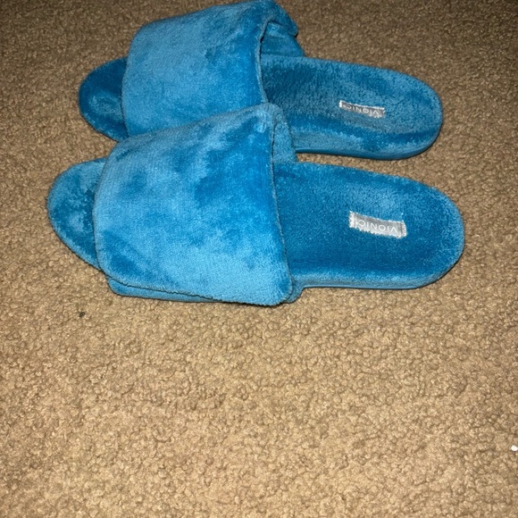 Vionic slippers size 9 - Picture 2 of 7